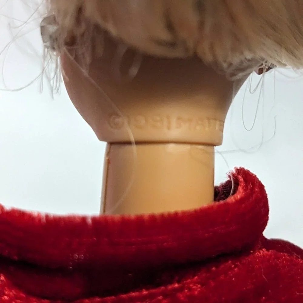 Vintage Very Velvet Barbie 1998 Blond Red Mattell Sparkly Tull Overlay 20528